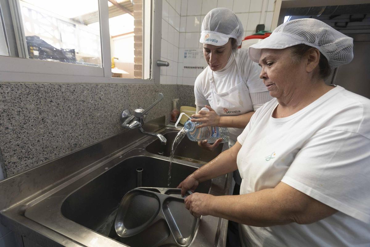 Una fuga deja sin agua dos días a un colegio de Alicante