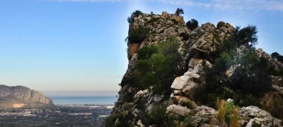 Dos fallecidos al estrellarse una avioneta en Pedreguer