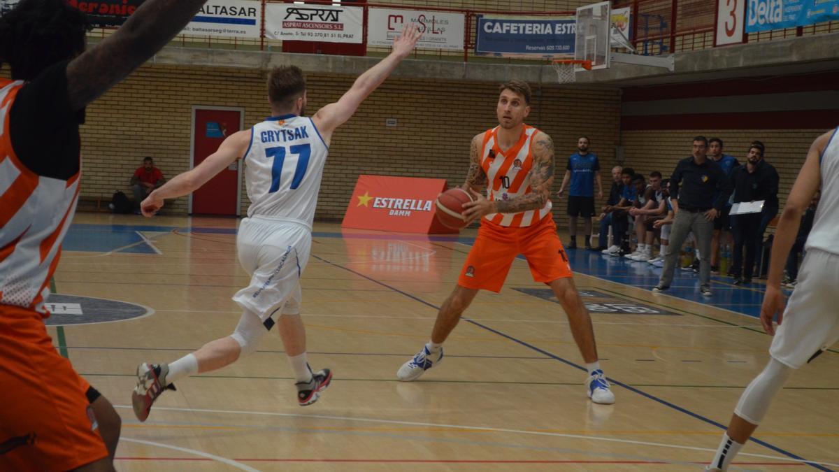 Javi Vega, en el partido contra el Prat.