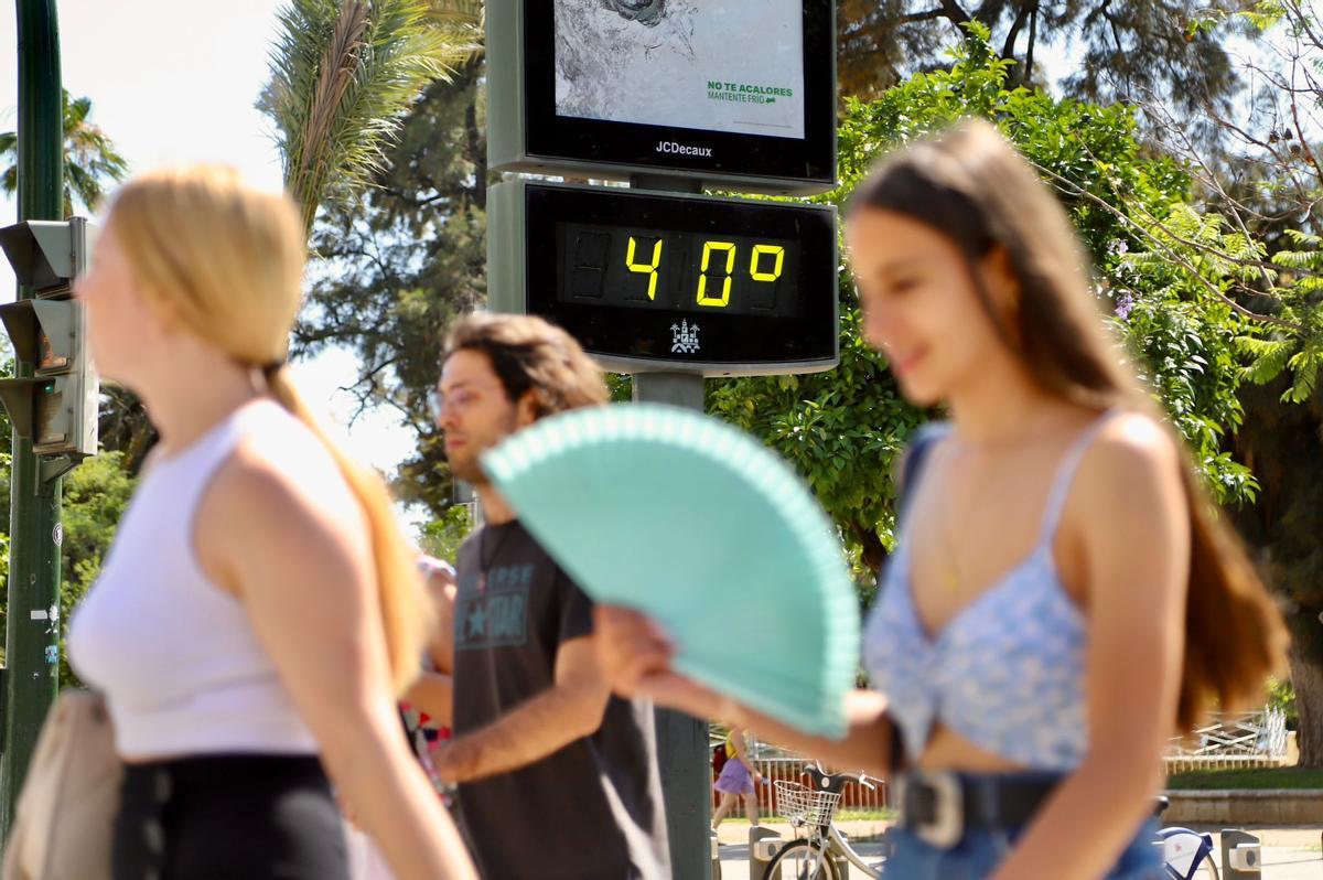 Un termómetro marca 40 grados este jueves en Córdoba.