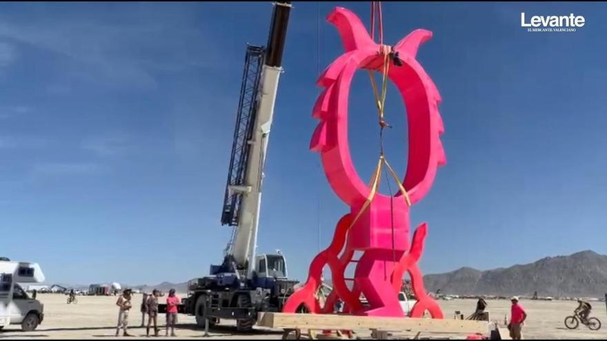 El ‘Correfoc’ de Dani Nebot desafia les tempestes d’arena i es planta al tombe en el desert de Nevada