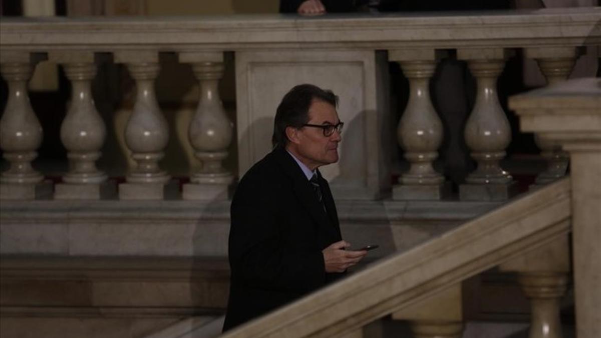 Artur Mas llega al Parlament