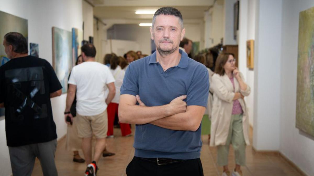 Manuel Suárez en la inauguración de su taller en la Avenida de As Conchiñas