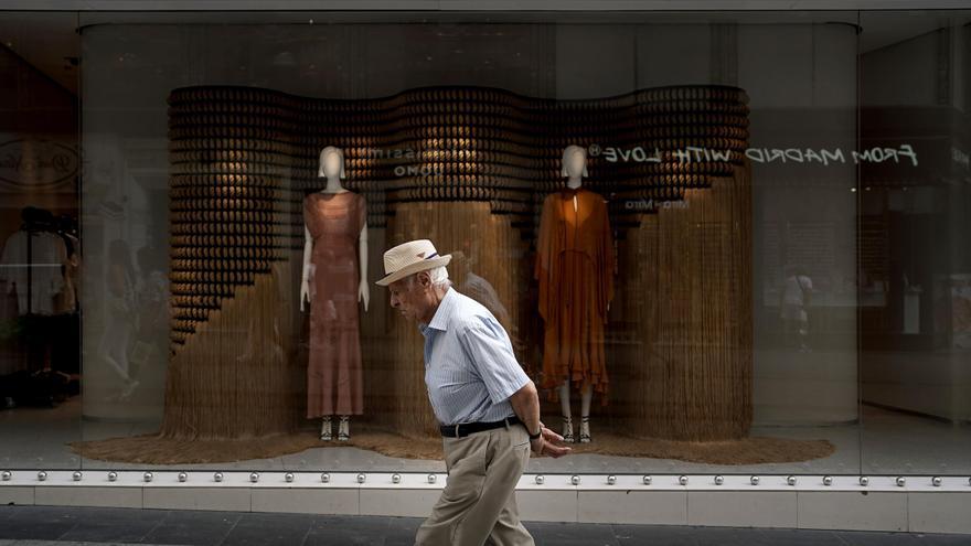 Los mayores de 65 años ganan el 6,4% más que los europeos pero los menores de esa edad ingresan el 7,3% menos