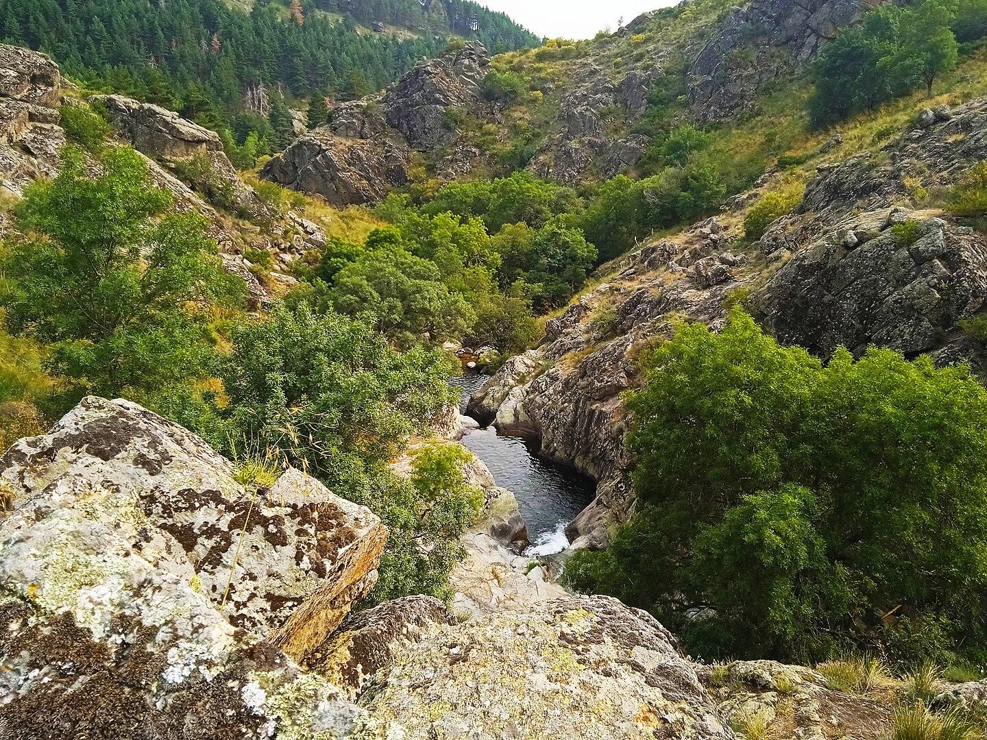 Vista de la Calderas del río Cambrones.
