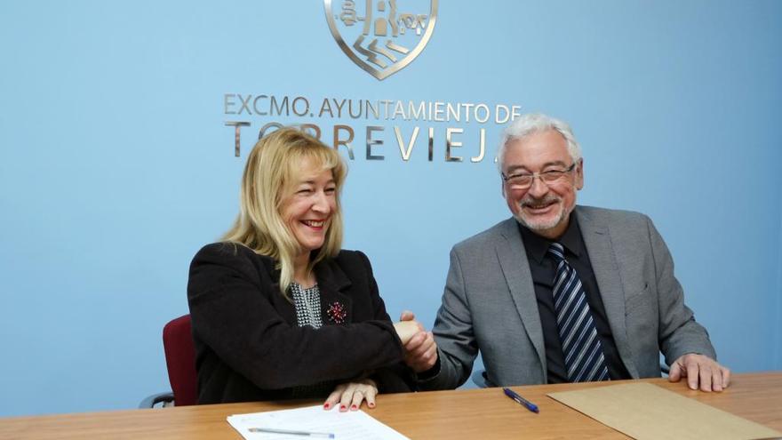 Ciudadanos firma por sorpresa el apoyo a los presupuestos de Torrevieja