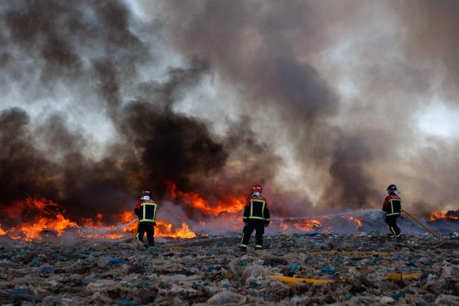 Incendio en el vertedero de Zamora