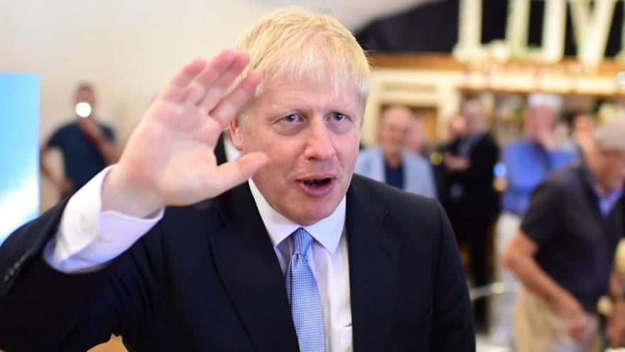 Boris Johnson lidera la carrera por el partido conservador.