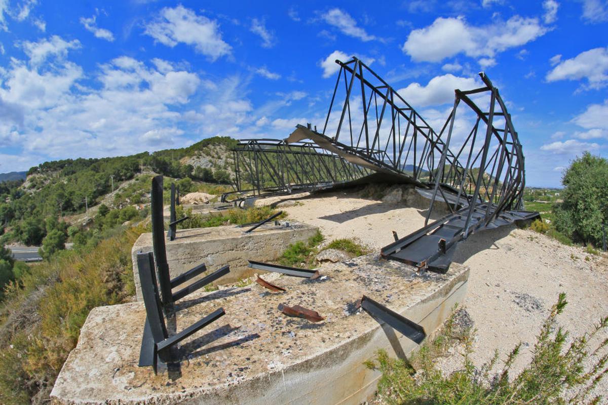 Sabotaje al toro de Osborne en Tavernes de la Valldigna