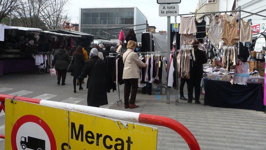 El mercat ha de marxar de la plaça del Sol.