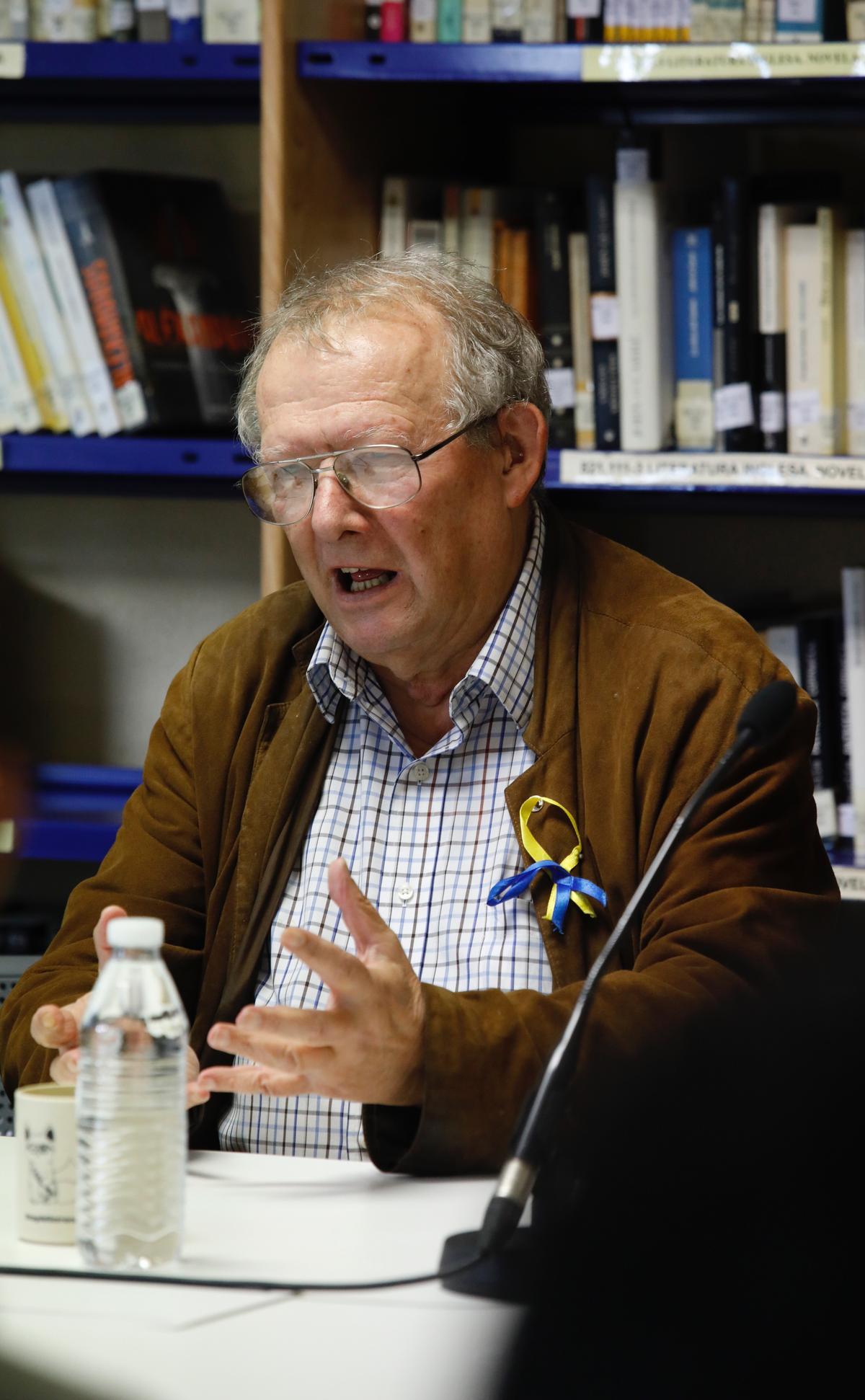 EN IMÁGENES: Así fue la visita de Adam Michnik al instituto de Roces en Gijón EN IMÁGENES: Así fue la visita de Adam Michnik al instituto de Roces en Gijón