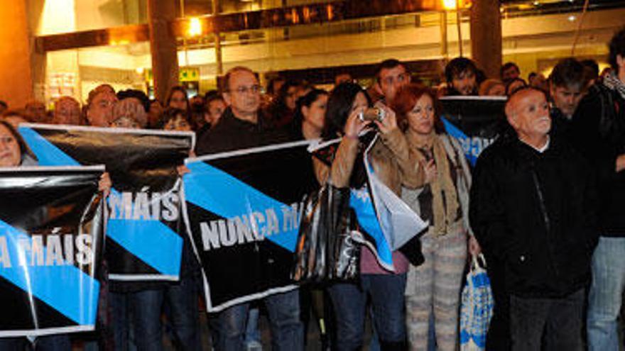 Protesta en A Coruña el día 16 contra el fallo del Prestige. / C.P.