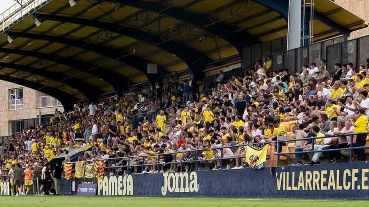 El Villarreal presenta su nueva camiseta para LaLiga 26/27