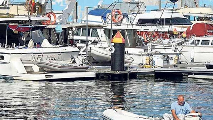 Menos barcos deportivos