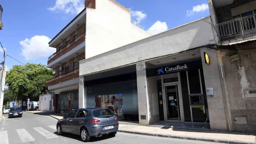 Prisión provisional para el detenido por el atraco a una sucursal bancaria en El Esparragal