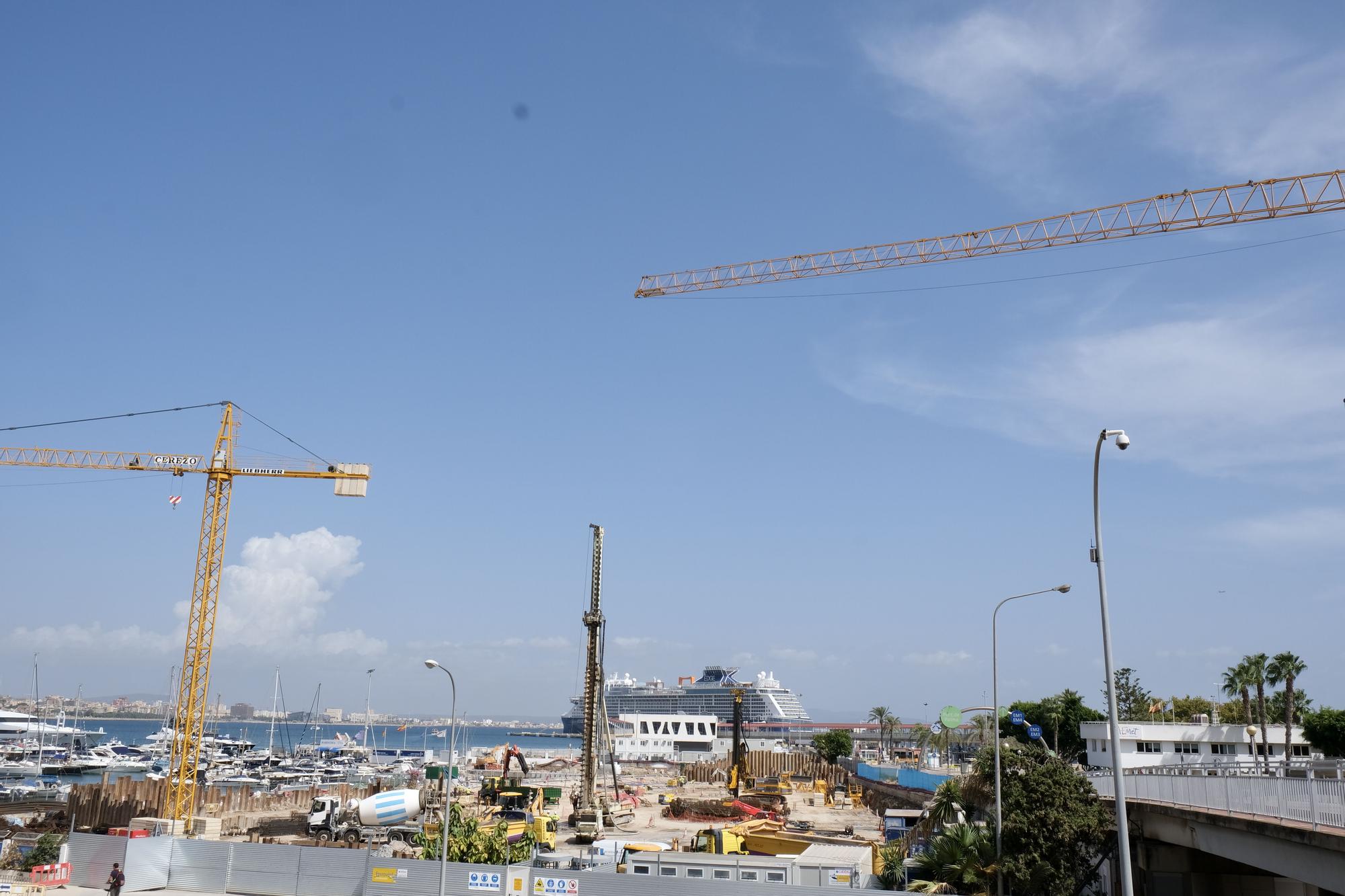 Las grúas toman la marina más exclusiva del Paseo Marítimo