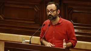 El diputado de la CUP Benet Salellas, en una intervención en el Parlament.