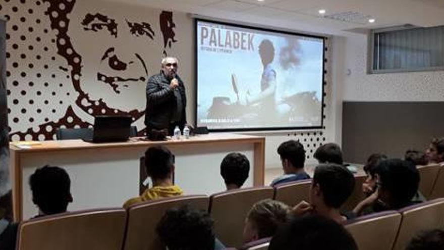 Presentació del documental «Palabek, un refugi d&#039;esperança», al col·legi salesià San Juan Bosco.