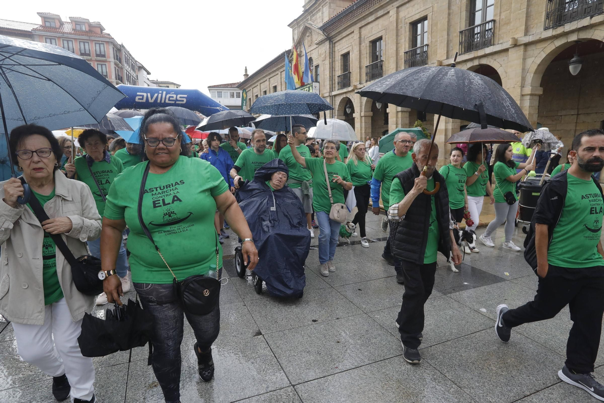 EN IMÁGENES: la Marcha contra el ELA en Avilés
