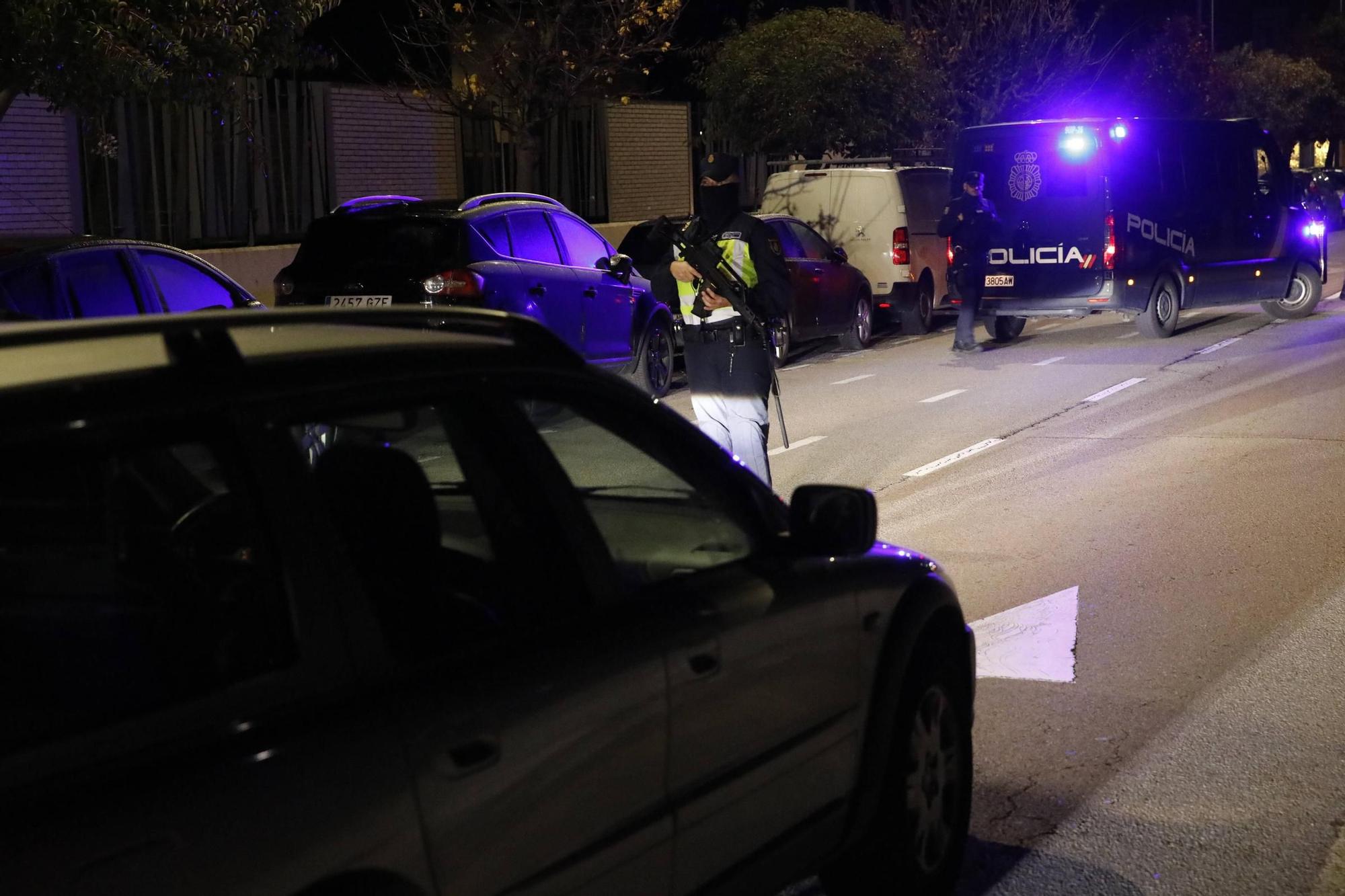 Así vigila la Policía Nacional las zonas de ocio nocturno en Gijón (en imágenes)