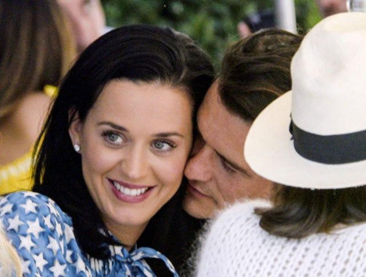 Katy Perry y Orlando Bloom pasan junto Acción de Gracias