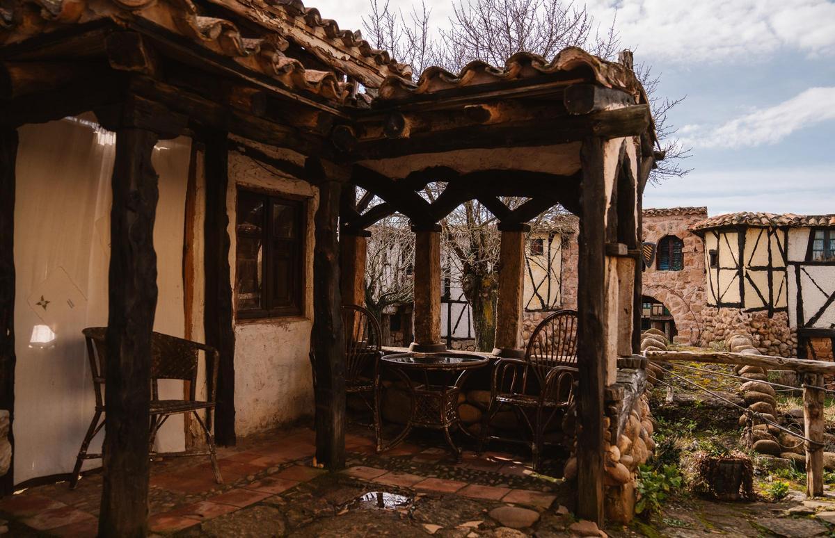 El pueblo que construyó un hombre solo