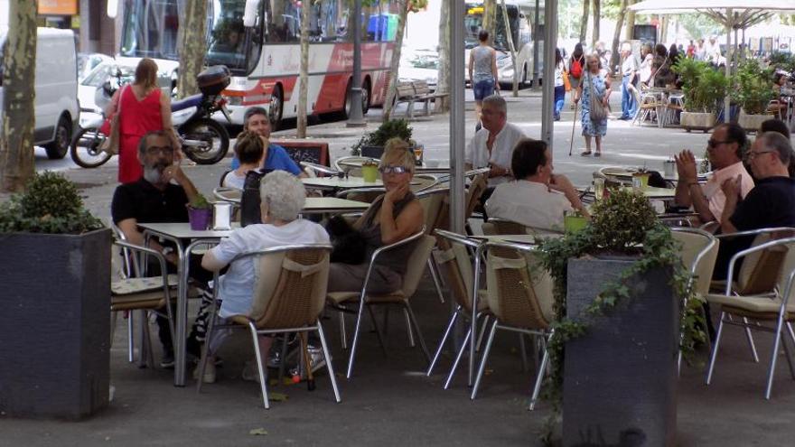 Manresa és entre les ciutats mitjanes catalanes amb menys bars per habitant