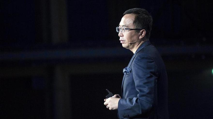 El gigante chino de telefonía Huawei presenta su nuevo móvil Honor 8 a Europa