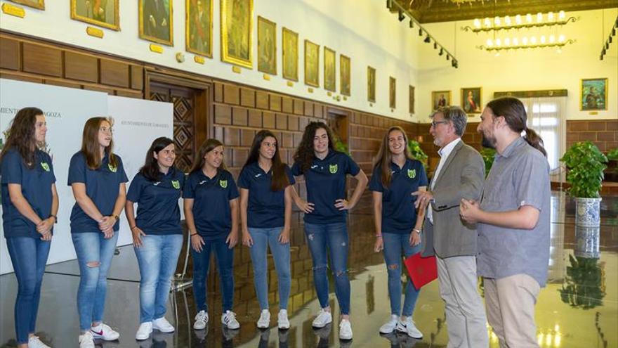 El Oliver femenino, con Santisteve e Híjar