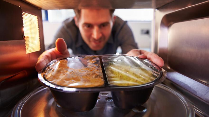 Alimentos que no hay que recalentar en el microondas.