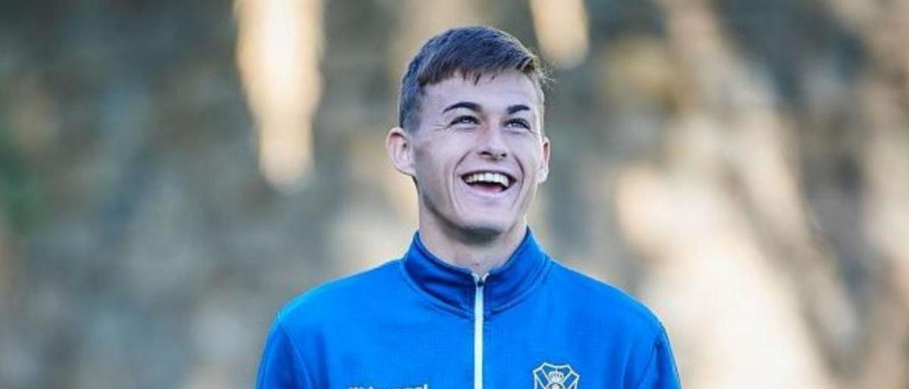 Jorge Padilla, durante un entrenamiento con el CD Tenerife.  | | E.D.