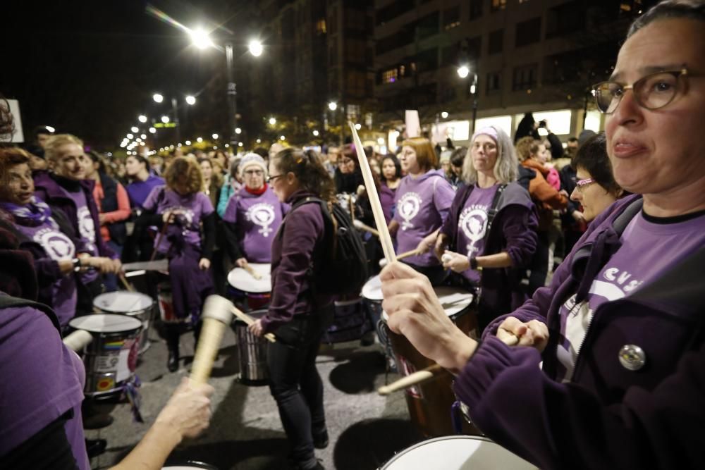 25N: Manifestación en Gijón contra la violencia de género