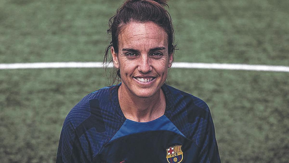 Melanie Serrano entrenado al infantil D del Barça
