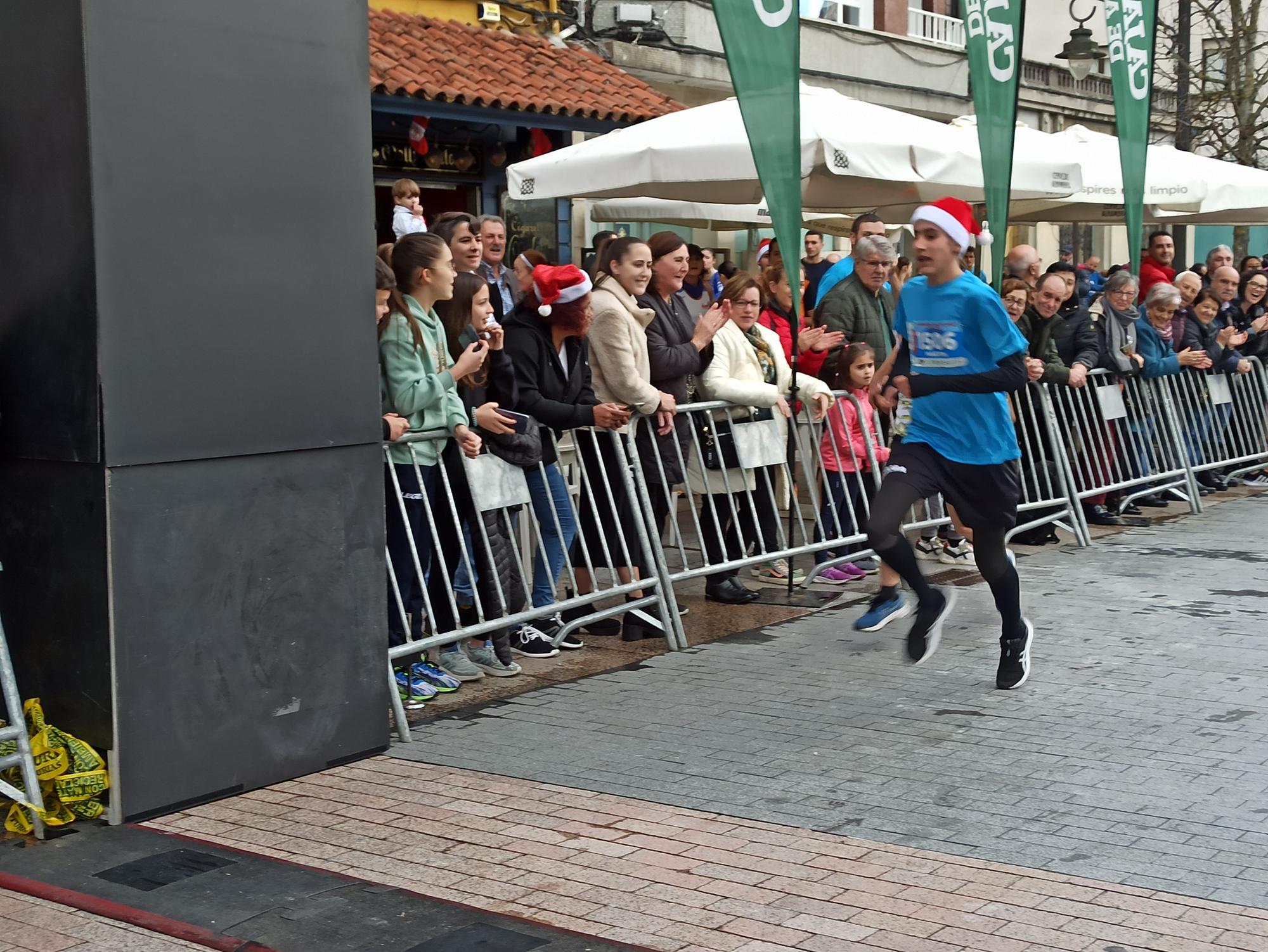 Casi 1.500 participantes disputan la carrera de Fin de Año de Pola de Siero