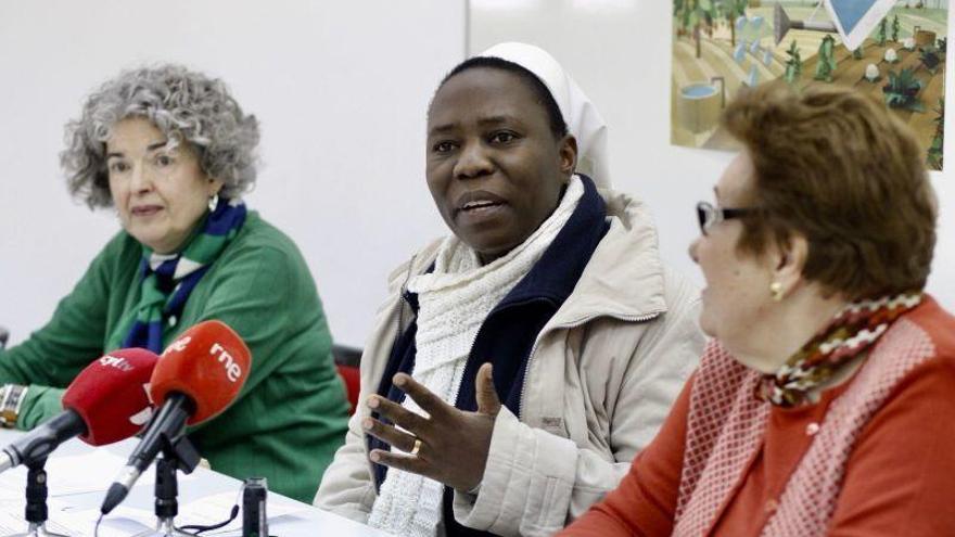 Desde la izquierda, Milagros Marcos, Justina Banda y Pilar Gutiérrez, en el Seminario