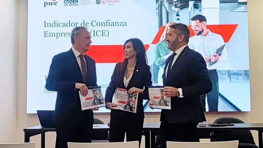 ¿Pluses por productividad entre trabajadores para frenar el absentismo laboral? Las empresas murcianas ya se lo piensan