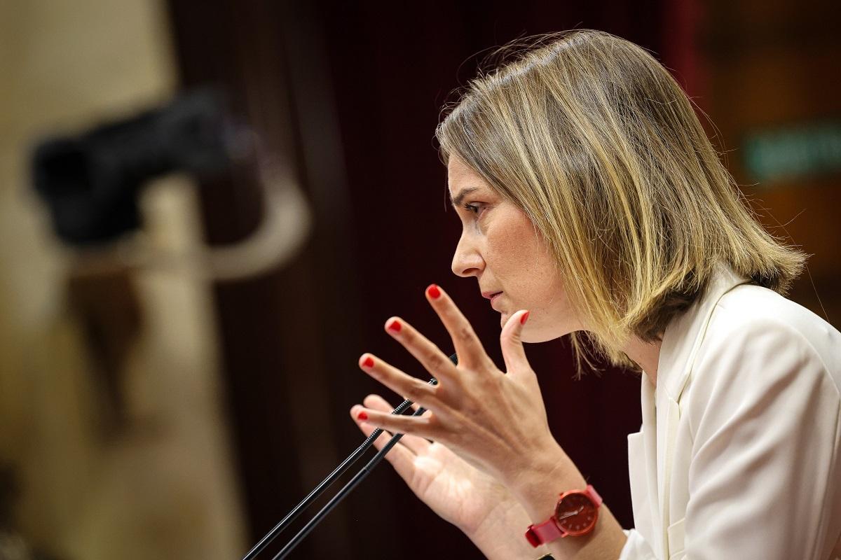 La presidenta de En Comú Podem en el Parlament, Jéssica Albiach, durante su intervención La presidenta de En Comú Podem en el Parlament, Jéssica Albiach, durante su intervención