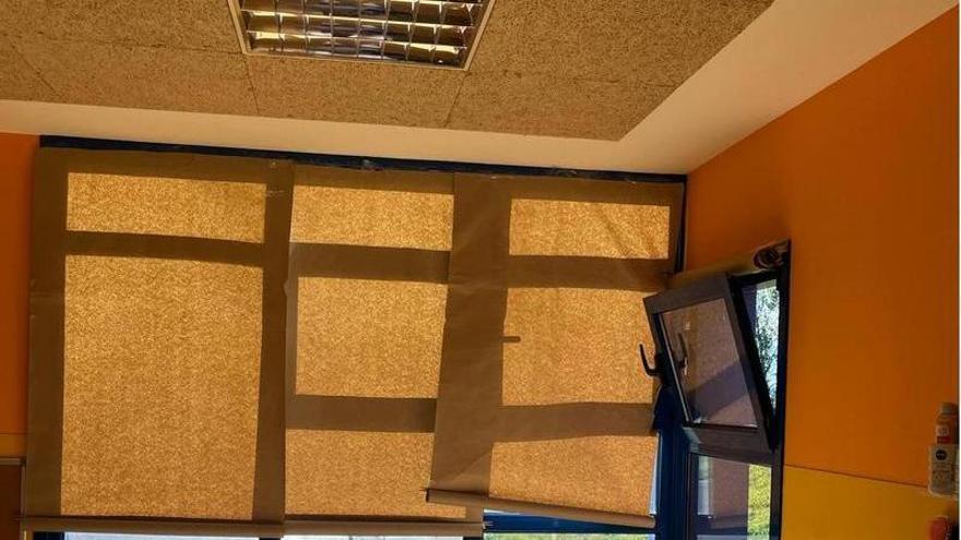 Denuncian la falta de cortinas o estores en la Escuelina de Colombres: &quot;Tienen manteles de papel, es vergonzoso&quot;
