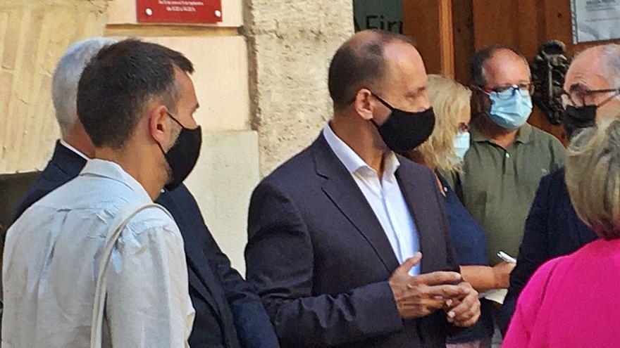 Puig intenta blindar el Consell ante una desestabilización por Podem - Vimarsana News