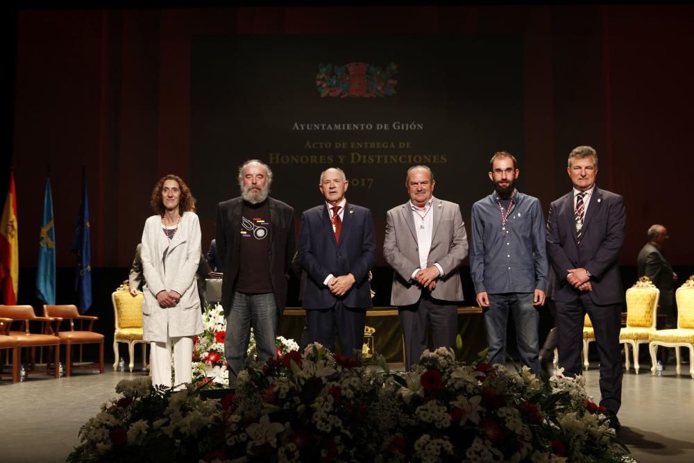 Entrega de medallas y distinciones de Gijón