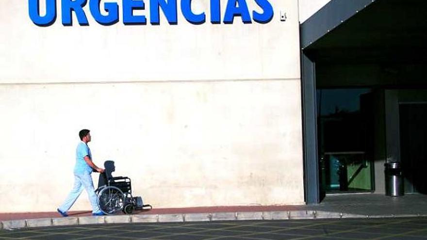 La niña está en observación el Hospital de Torrevieja.