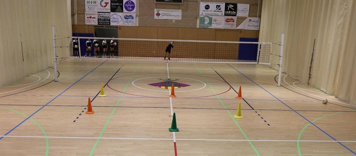 Pista de un equipo de voleibol catalán