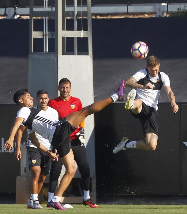 Las mejores fotos del entrenamiento del Valencia CF