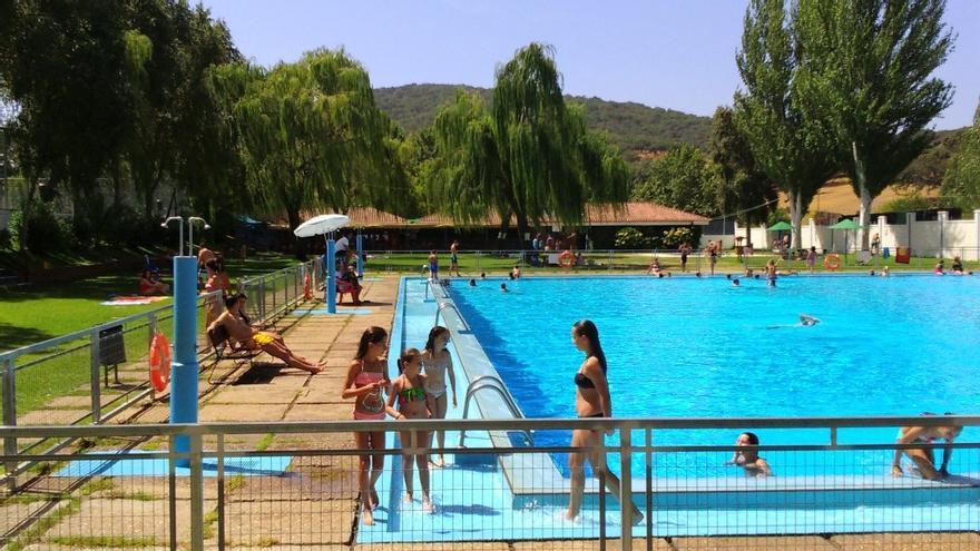 Los ayuntamientos de Tentudía que tengan pozos de sondeo podrán abrir sus piscinas este verano