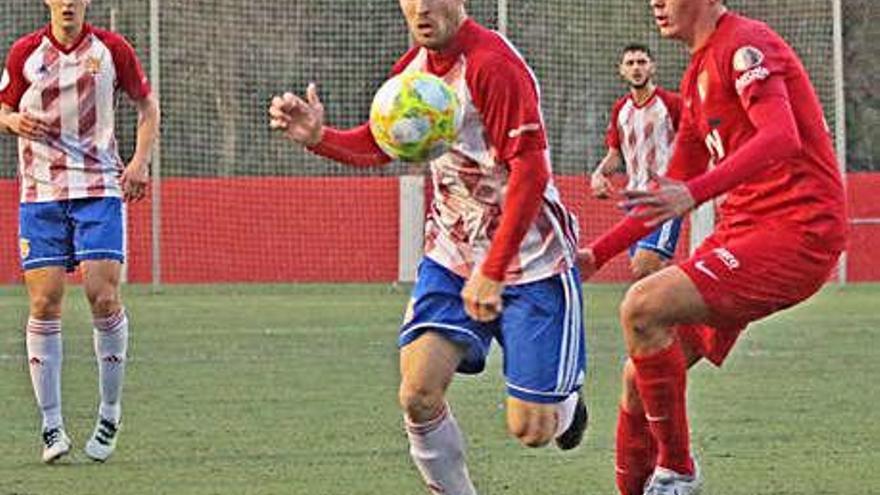 Walter Fernández en una acció del darrer partit contra el Terrassa