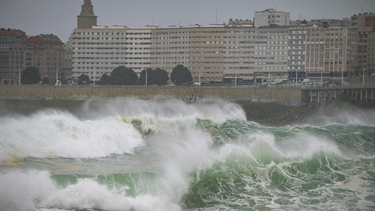 En A Coruña se registraron olas de hasta 12 metros