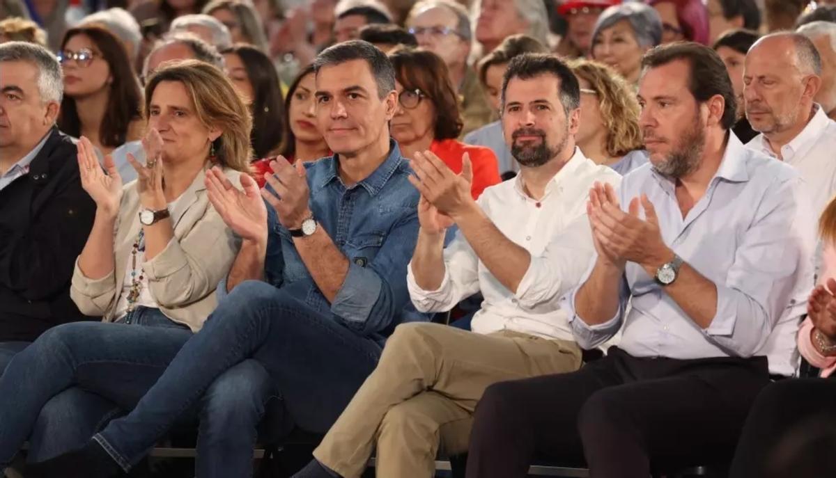 Teresa Ribera, Pedro Sánchez, Luis Tudanca y Óscar Puente en un acto en Valladolid.