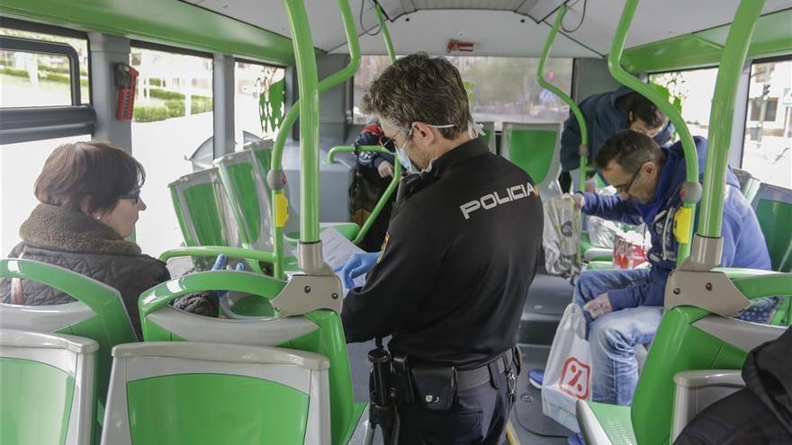 Caen un 90% los viajeros del bus, que llega en Cáceres al mínimo histórico