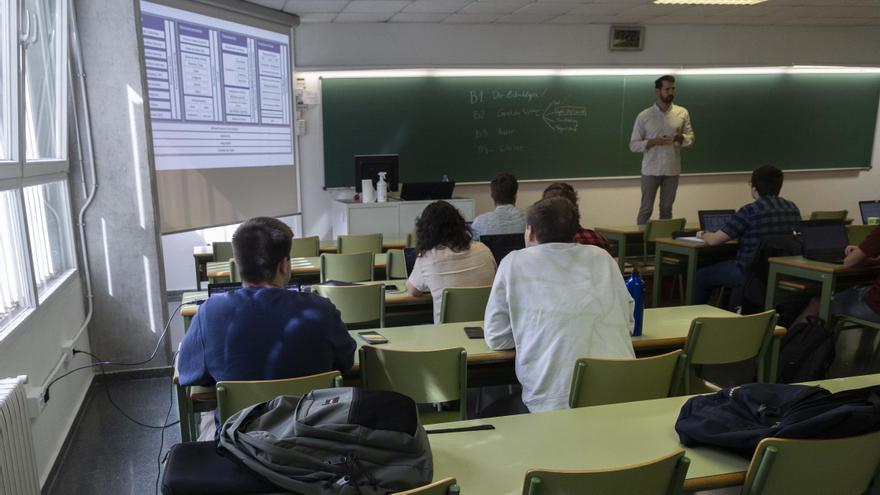 Alumnado de una clase de la Universitat de València.