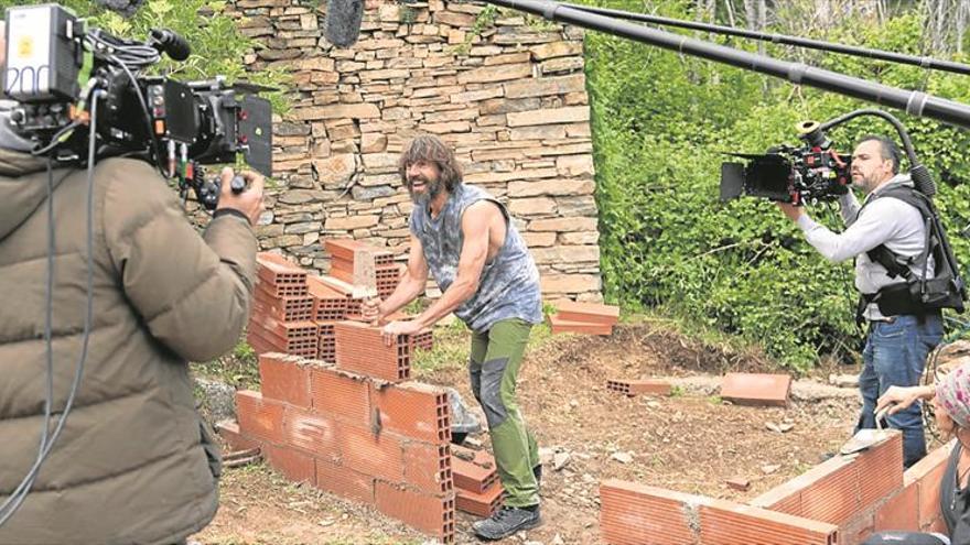 Santi Millán, un urbanita en la nueva serie ‘El Pueblo’